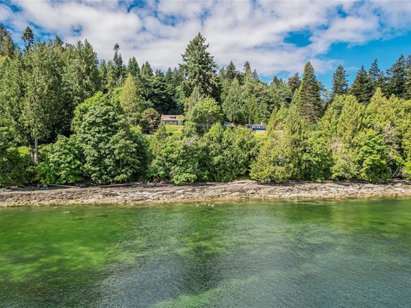 670 Walkers Hook Rd, Salt Spring, BC V8K 1N6