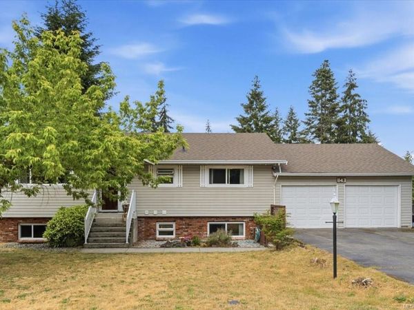 1143 Third Ave, Ladysmith, BC V9G 1B2