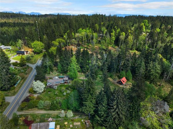653 Heriot Bay Rd , Quadra Island, BC V0P 1N0
