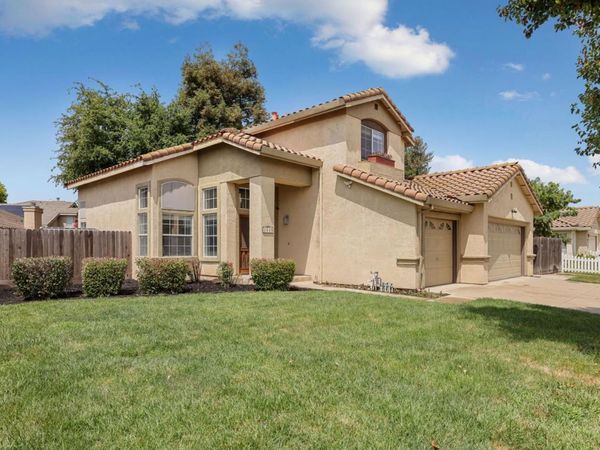 1049 Zumstein Drive, Ripon, CA 95366