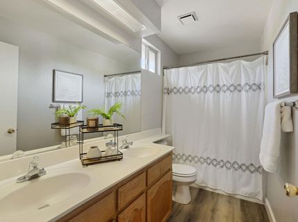 1049 Zumstein Drive, Ripon, CA 95366 Photo
