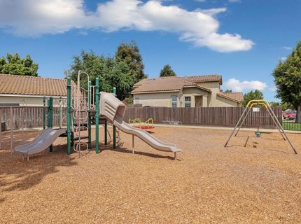 1049 Zumstein Drive, Ripon, CA 95366 Photo
