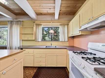 1409 Mount Shasta Circle, South Lake Tahoe, CA 96150 Photo
