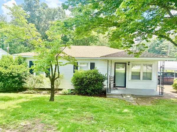 504 Patton St, Florence, AL 35630