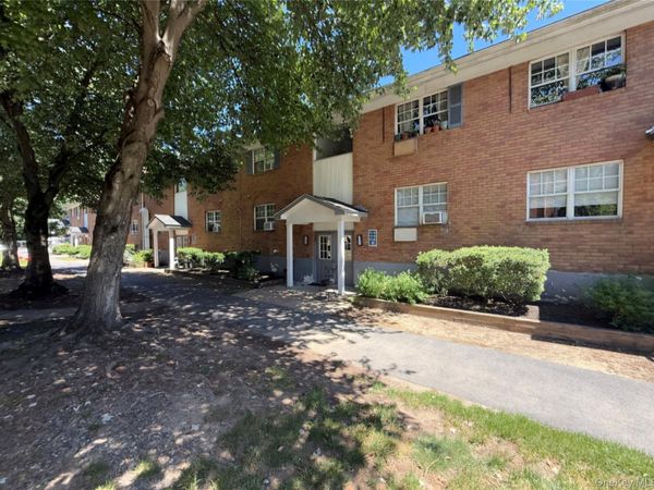 1003 Barclay Manor , Unit 10C, Newburgh, NY 12550