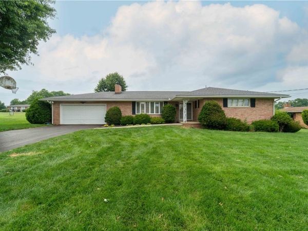 106 Wyndfield Drive, Mount Pleasant, PA 15666