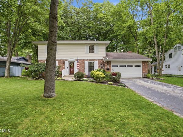 609 Sutton Place , Findlay, OH 45840