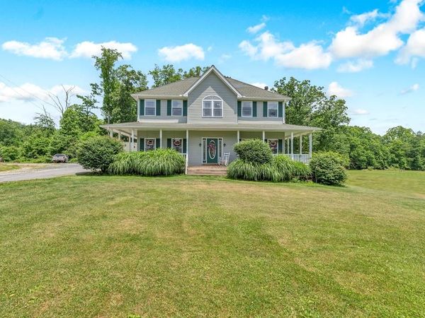 424 Beech Creek Hollow Rd, OAK HILL, WV 25901