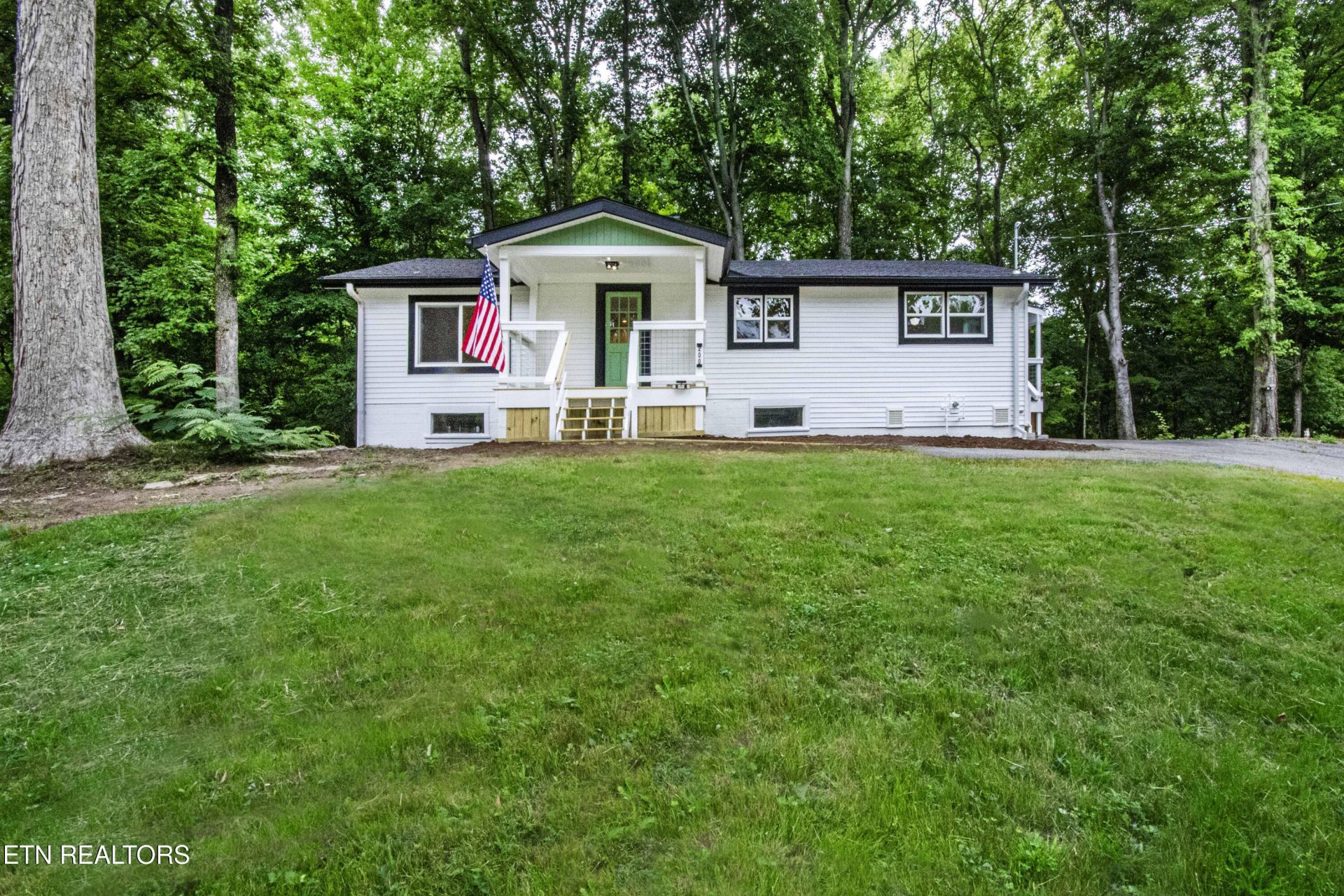 200 Midway Drive, Oliver Springs, TN 37840 Main Photo