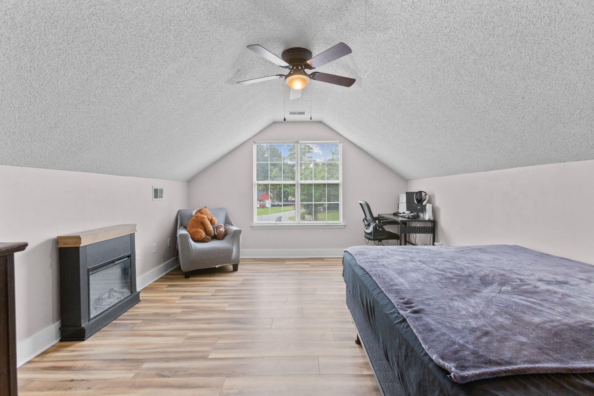 232 Birmingham Drive Photo 17