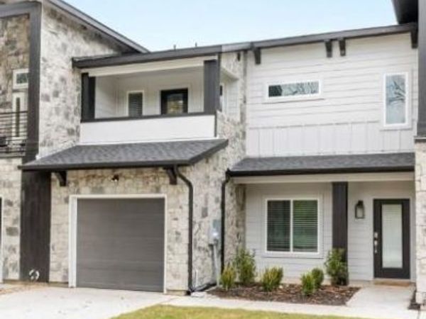 698 N Center Street, Arlington, TX 76011