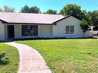 2900 Pecos Street, Fort Worth, TX 76119