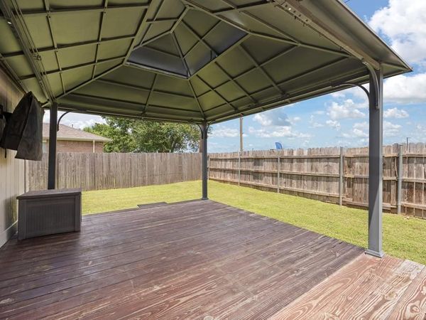 1611 Berry Drive, Cleburne, TX 76033