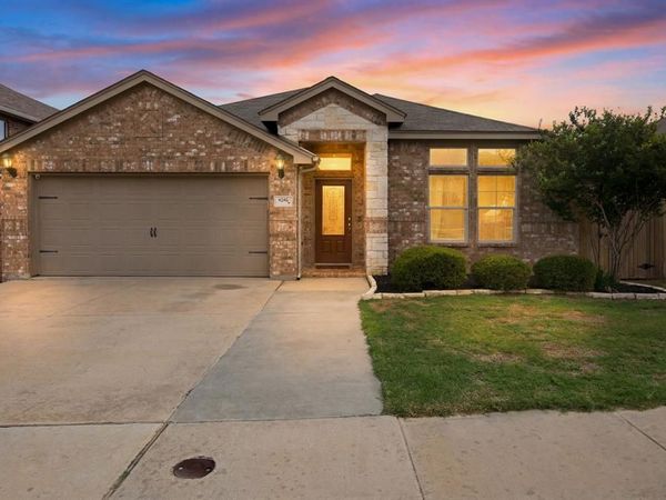 9236 Hunters Court, White Settlement, TX 76108