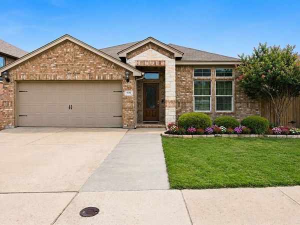 9236 Hunters Court, White Settlement, TX 76108
