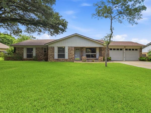 1323 Hemphill Drive, Cleburne, TX 76033
