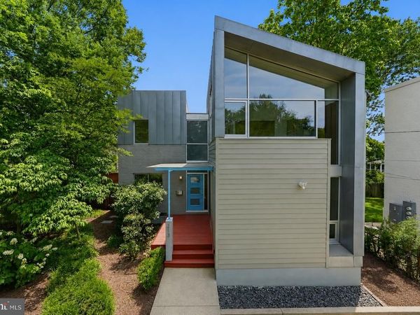 213 E RAYMOND AVENUE, ALEXANDRIA, VA 22301
