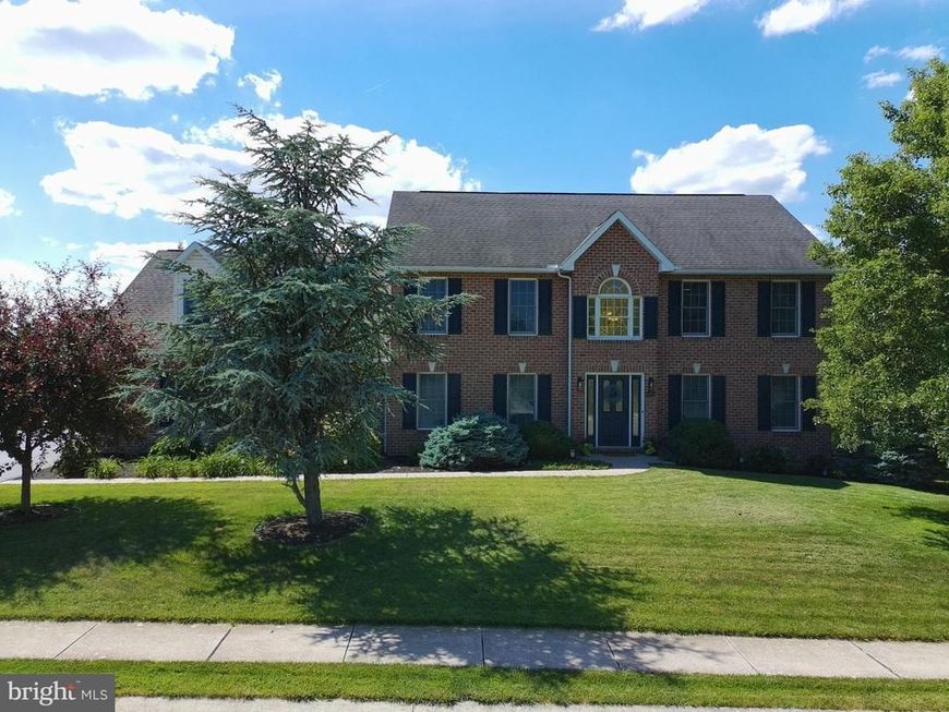 206 Phoenix Drive, Chambersburg, PA 17201 Main Photo