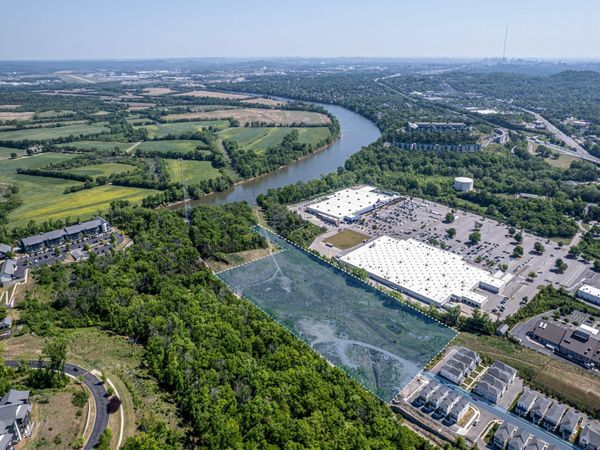 5754 River Rd , Nashville, TN 37209