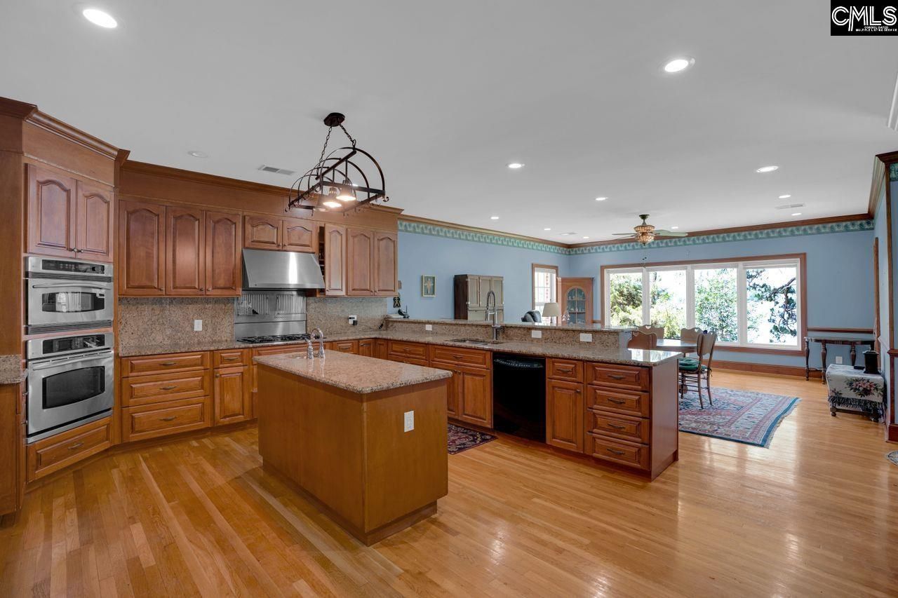 5921 Lakeshore Drive Photo 11