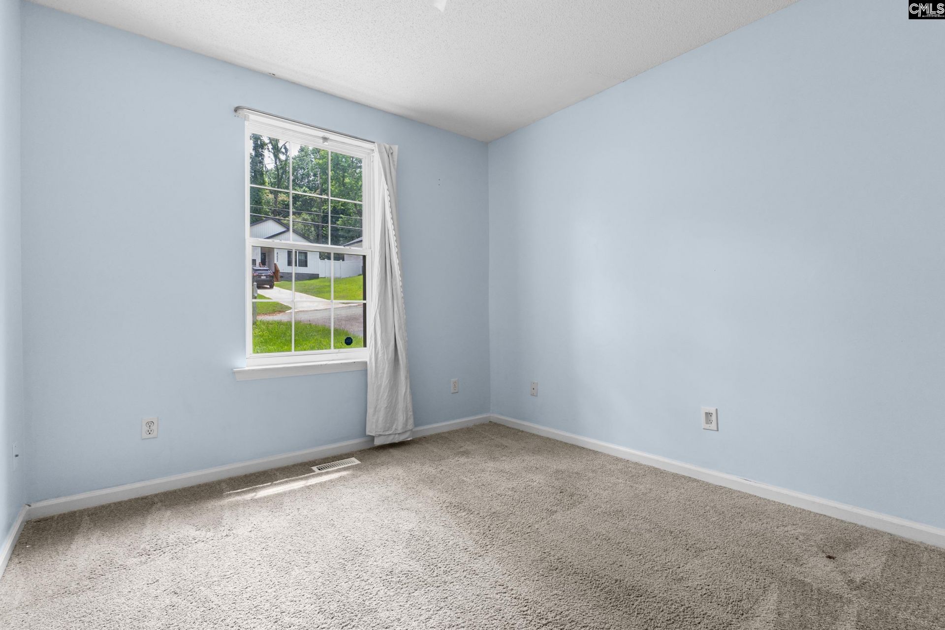 4223 Woodridge Drive Photo 18