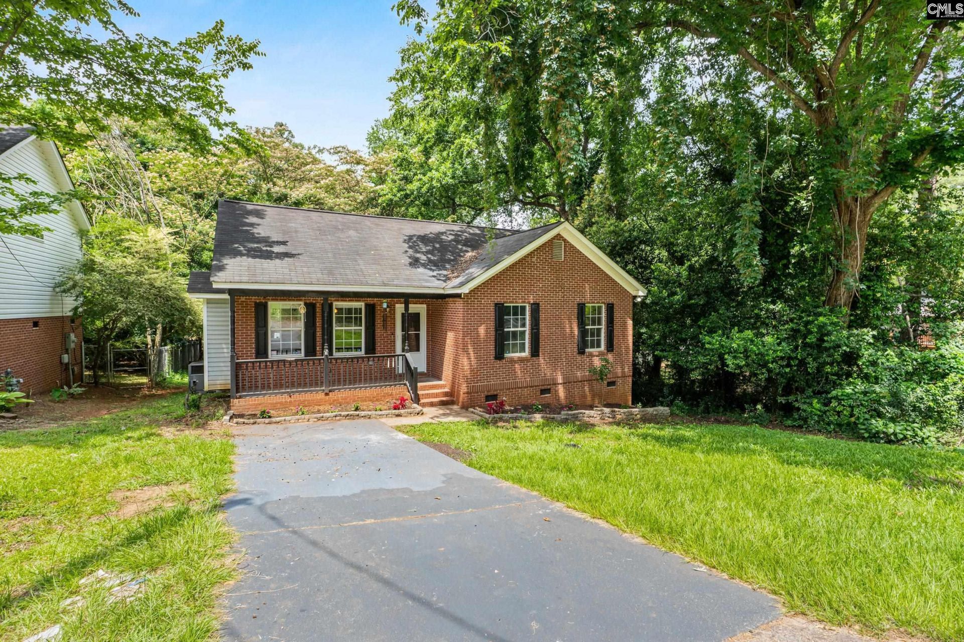 4223 Woodridge Drive Photo 9