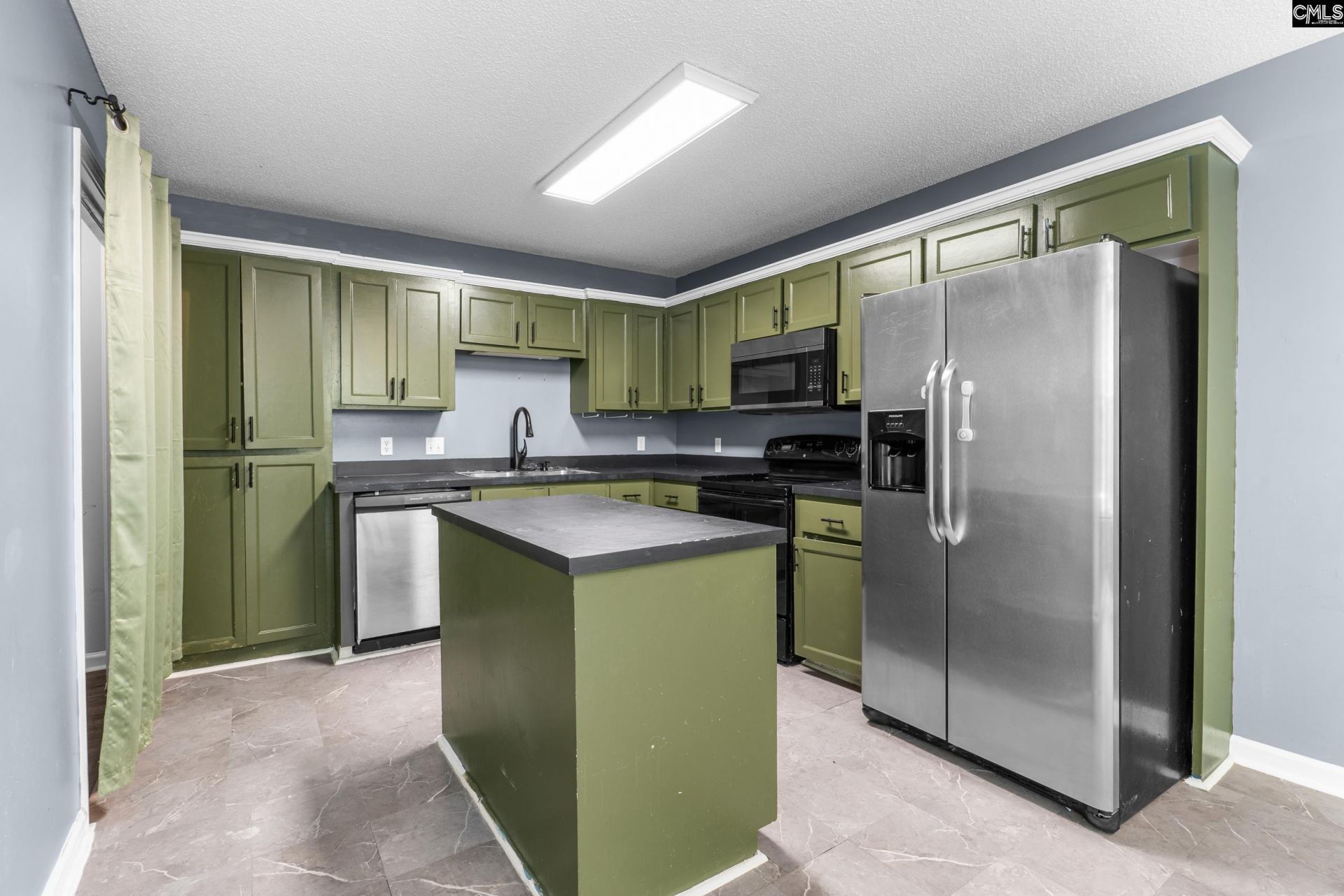 4223 Woodridge Drive Photo 9