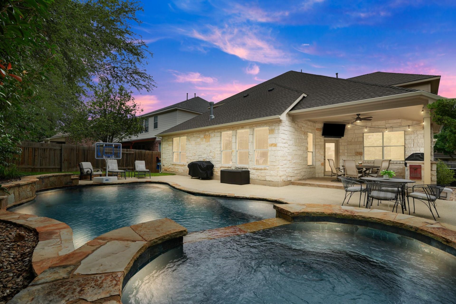 606 Victoria Dr, Cedar Park, TX 78613 Main Photo