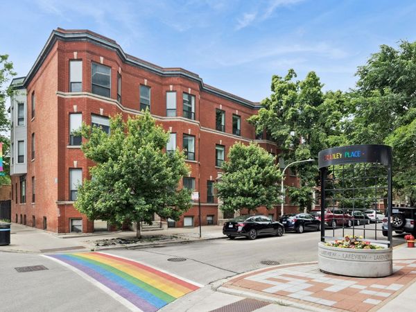 809 W Bradley Place , Unit 3, Chicago, IL 60613