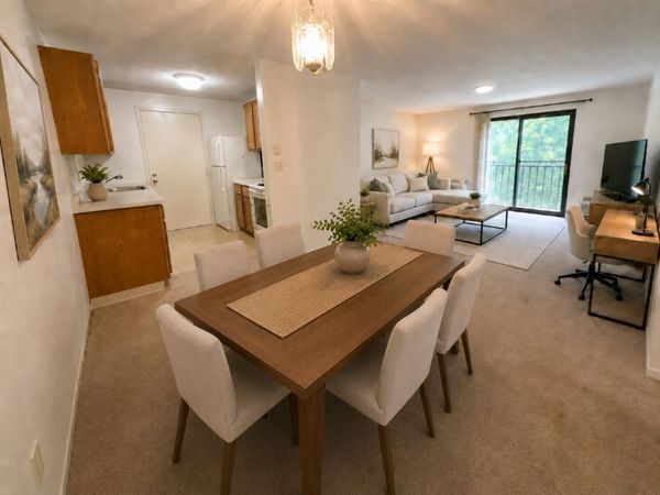 25 Village Rock Ln, Unit 12, Natick, MA 01760