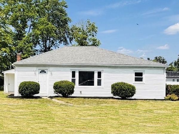 103 Brook St, Clinton, MA 01510