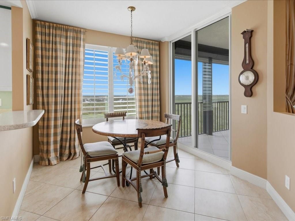 425 Cove Tower Dr, Unit 901, Naples, FL 34110 Photo