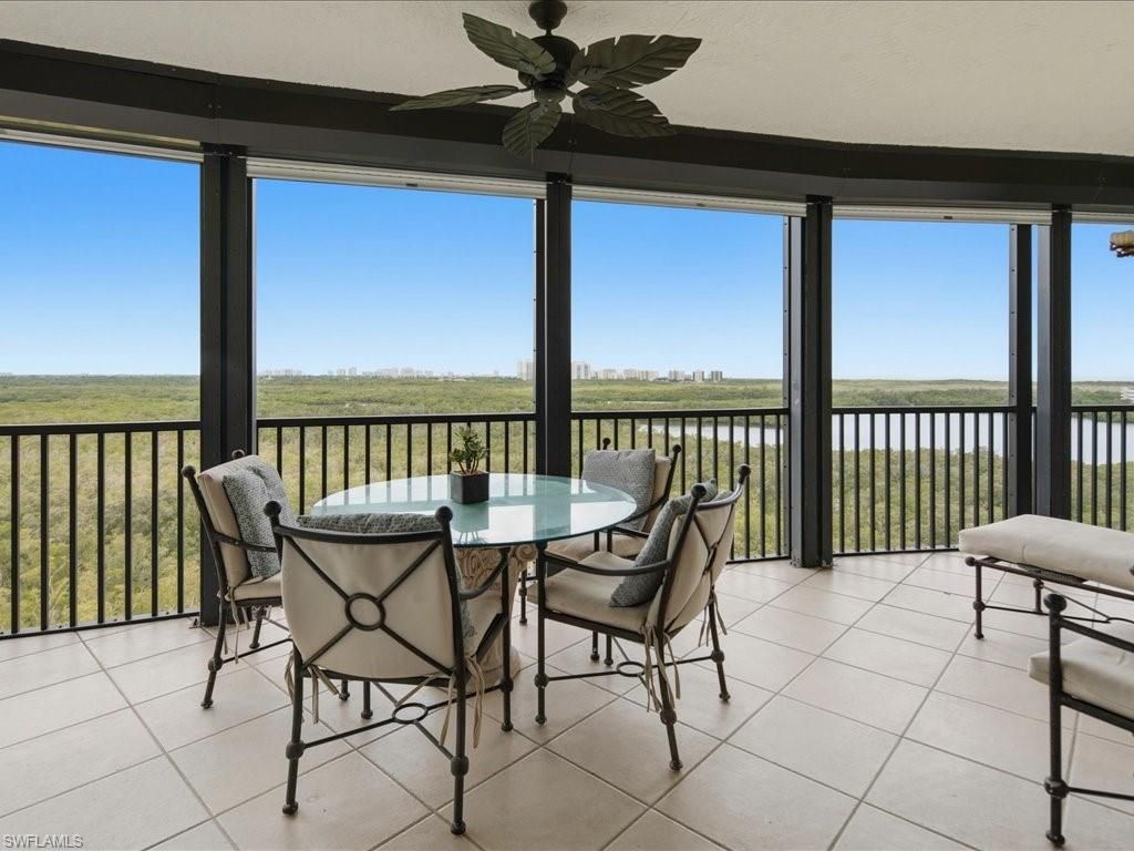425 Cove Tower Dr, Unit 901, Naples, FL 34110 Photo