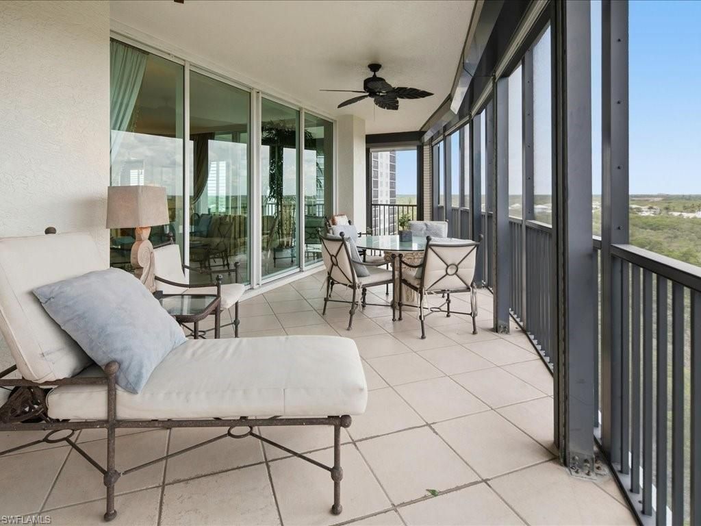 425 Cove Tower Dr, Unit 901, Naples, FL 34110 Photo
