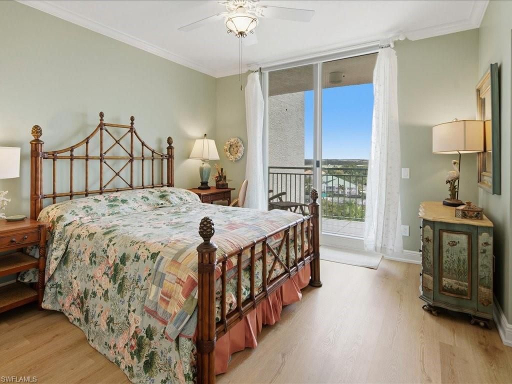 425 Cove Tower Dr, Unit 901, Naples, FL 34110 Photo