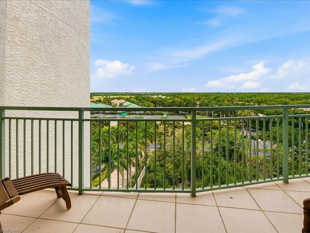 425 Cove Tower Dr, Unit 901, Naples, FL 34110 Photo