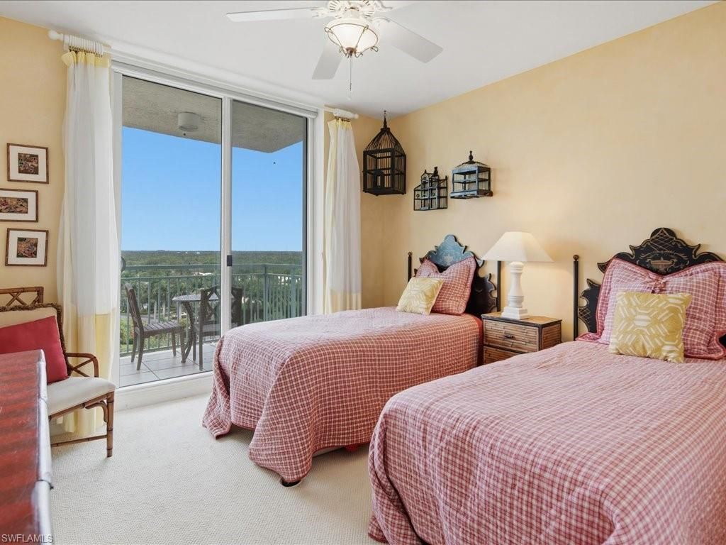 425 Cove Tower Dr, Unit 901, Naples, FL 34110 Photo