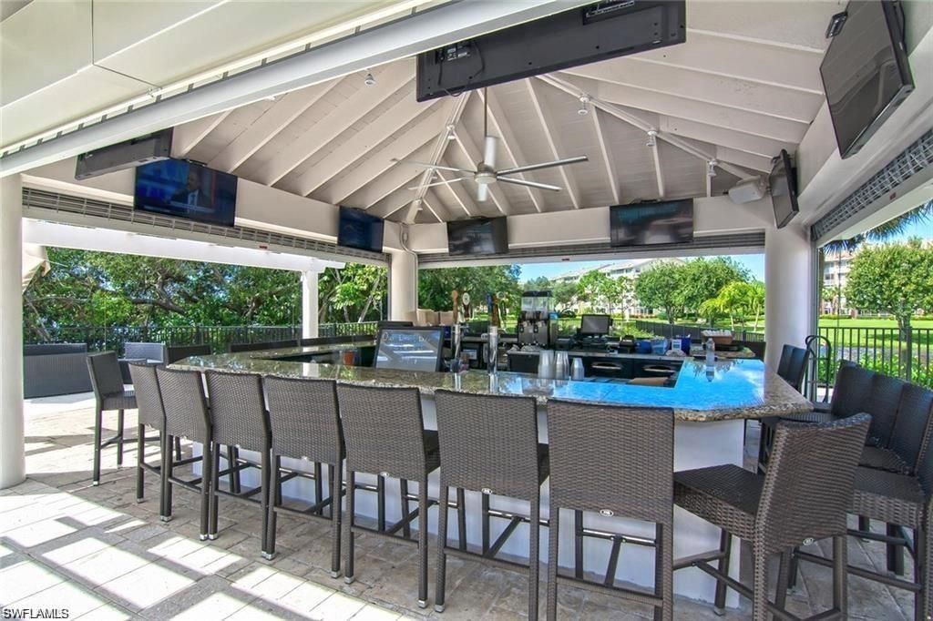 425 Cove Tower Dr, Unit 901, Naples, FL 34110 Photo