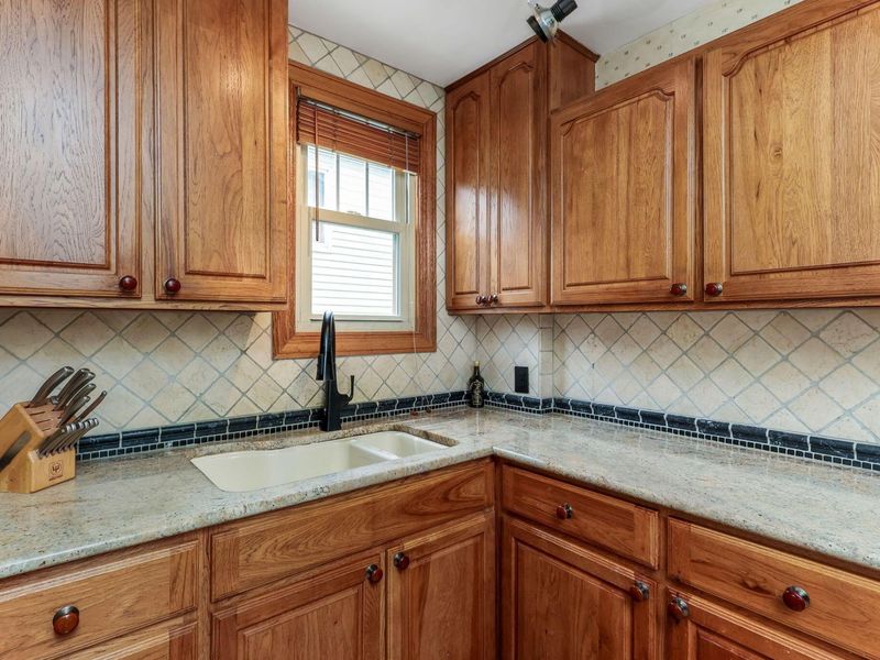 564 Nashoba Avenue, Columbus, OH 43223 Photo 17