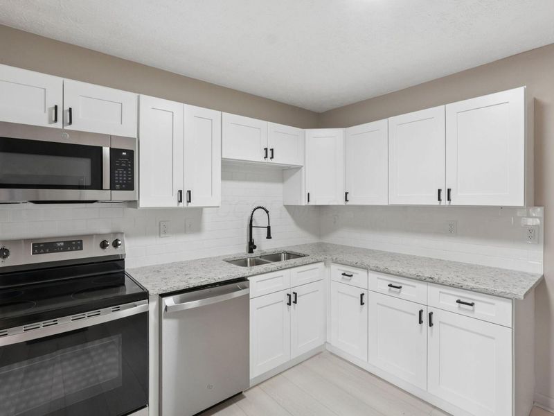 3507 Wyncote Road , Columbus, OH 43232 Photo 9