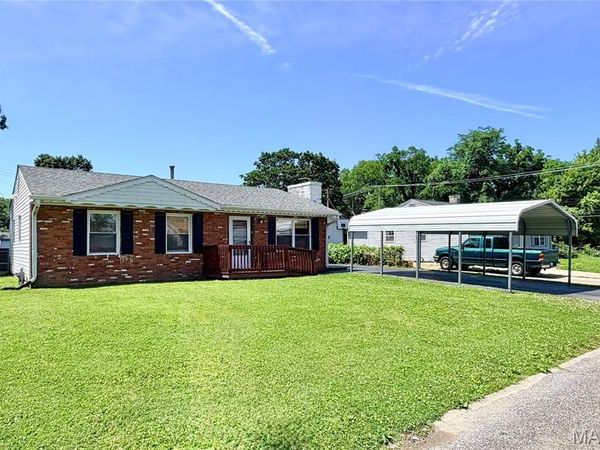 2404 Meadowlane Drive, Mitchell, IL 62040