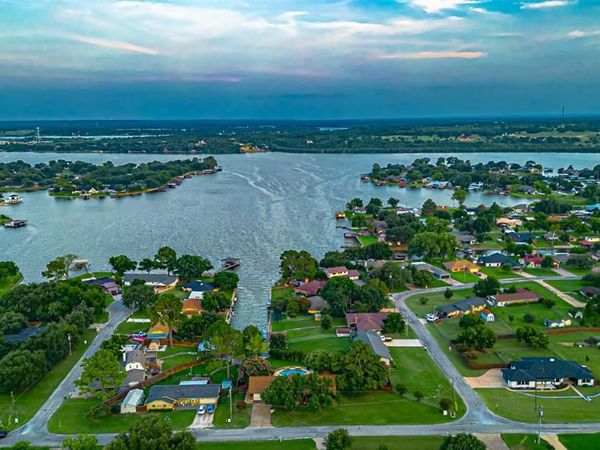 3713 Indian Creek Trail, Granbury, TX 76049