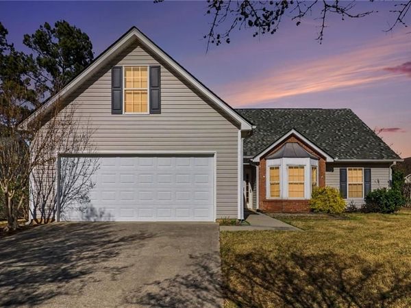 2010 Nichols Landing Way , Dacula, GA 30019