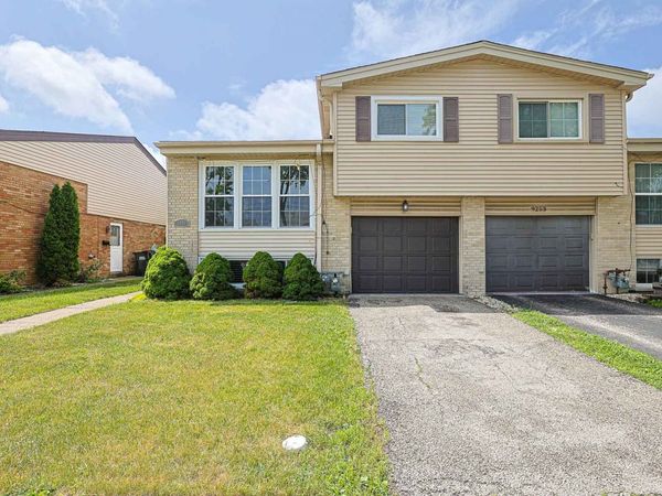 9249 BARBERRY Lane , Des Plaines, IL 60016
