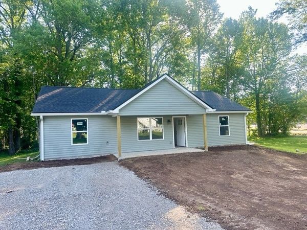 218 E Peter Ave , Monterey, TN 38574