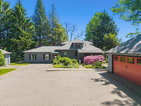 52 Whipple Road, Kittery, ME 03904