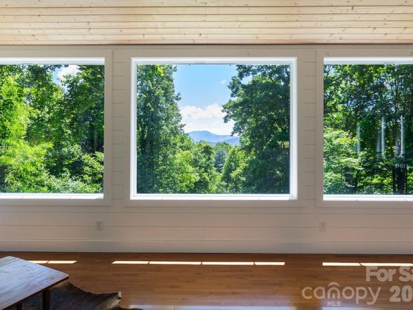 1621 Upward Way , Waynesville, NC 28786