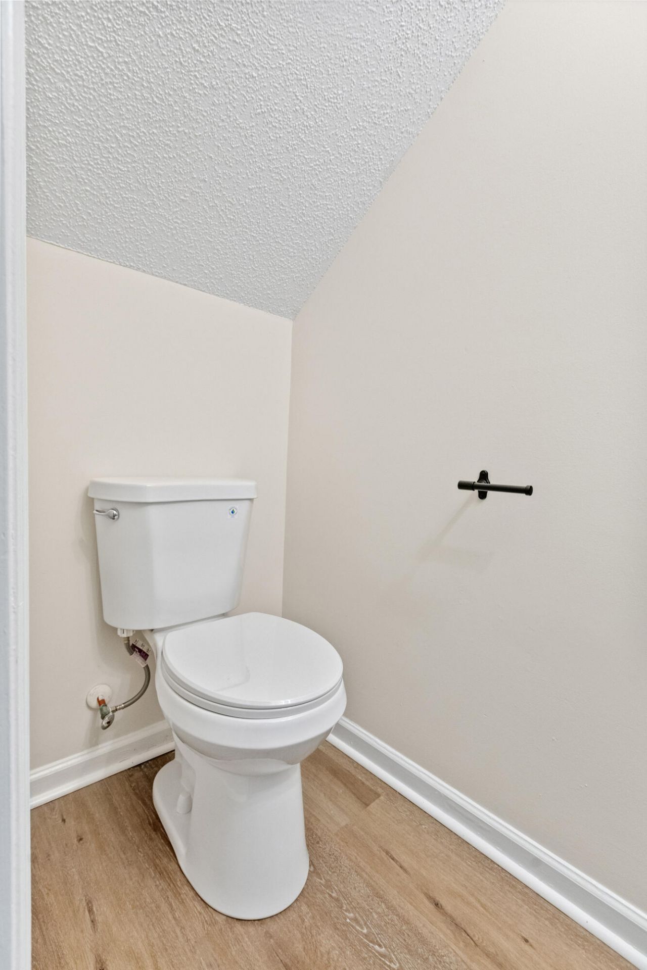 8032 Shadow Oak Drive Photo 17