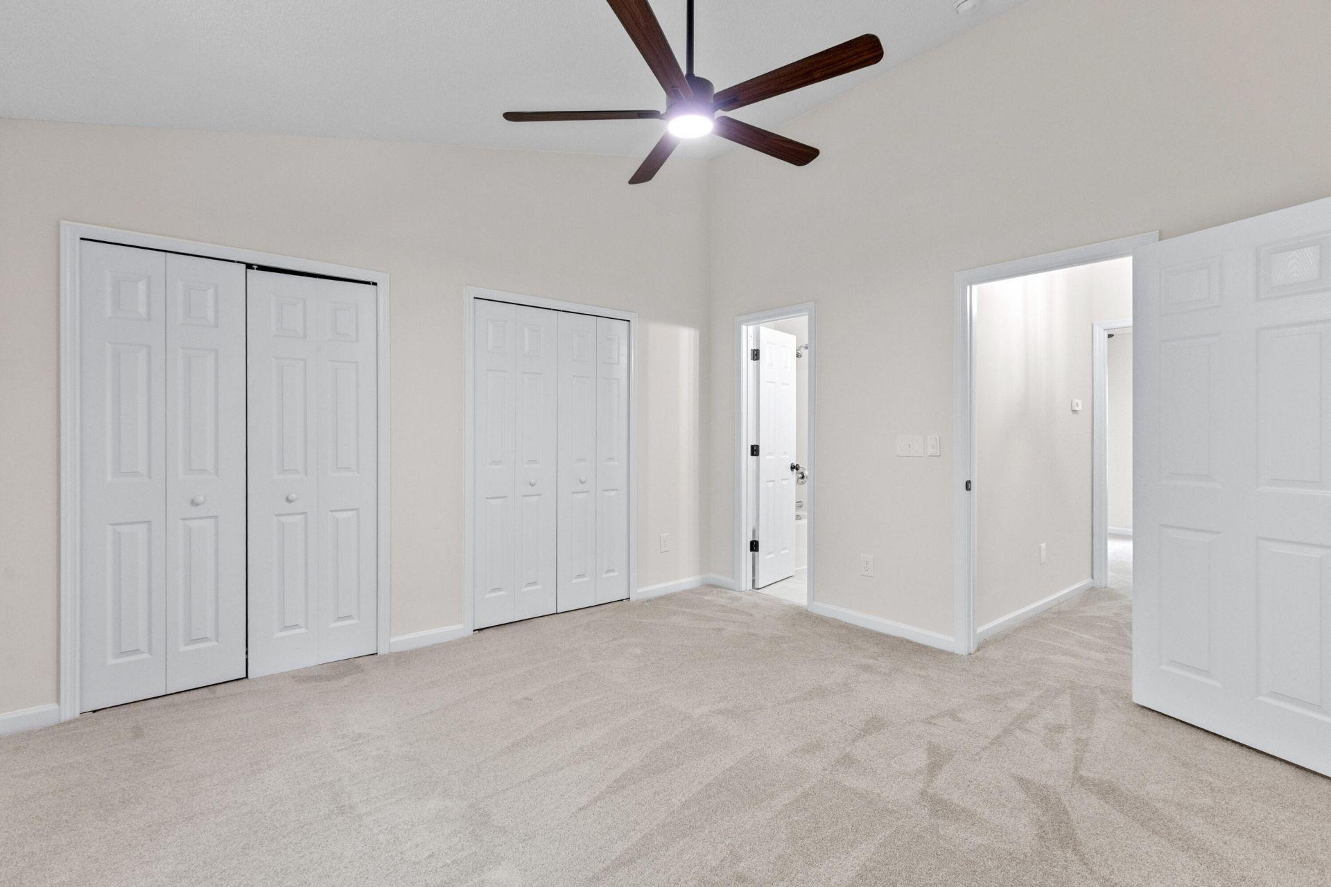 8032 Shadow Oak Drive Photo 21