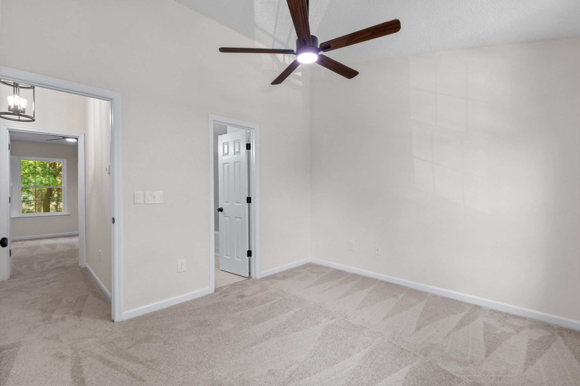 8032 Shadow Oak Drive Photo 30